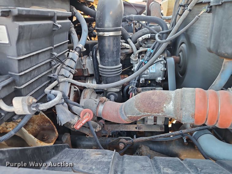 image for item EO4805 2009 International 7400 dump truck