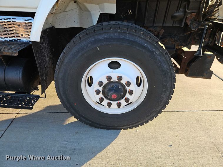 image for item EO4805 2009 International 7400 dump truck