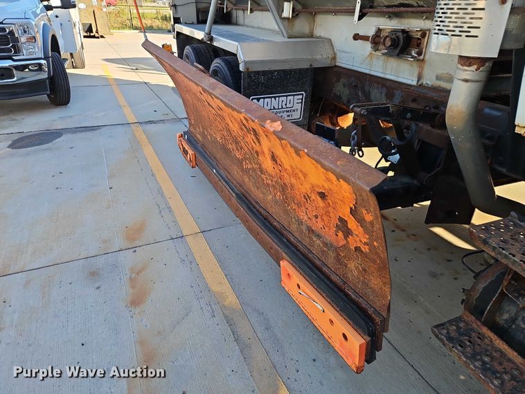 image for item EO4806 2006 International 7400 dump truck