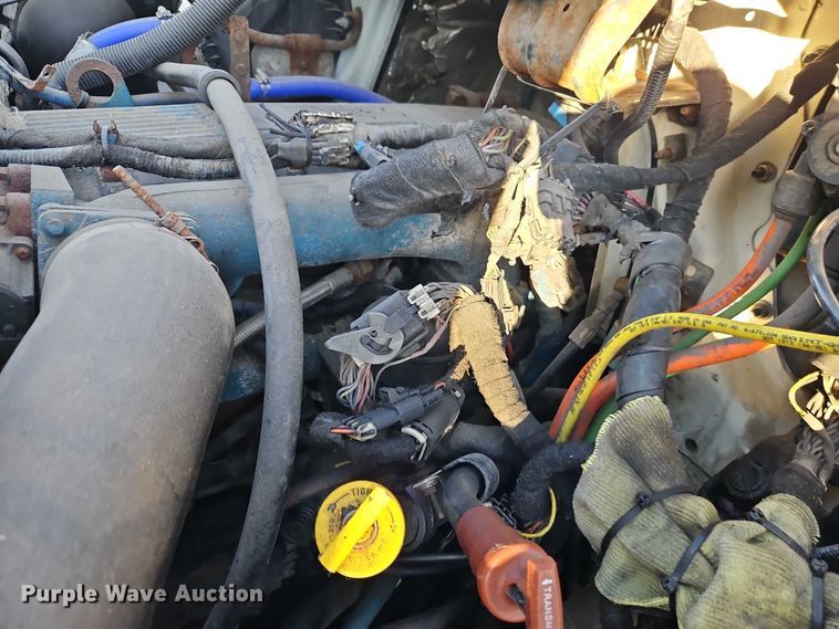 image for item EO4806 2006 International 7400 dump truck