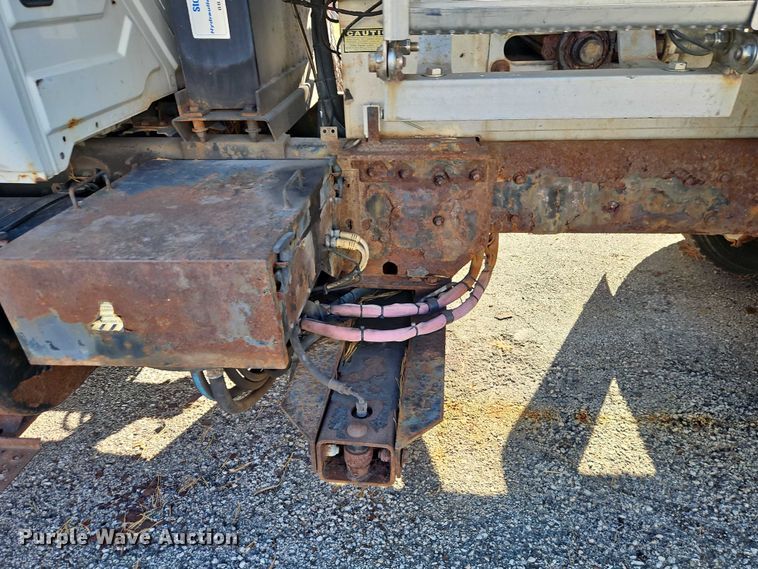 image for item EO4807 2006 International 7400 dump truck