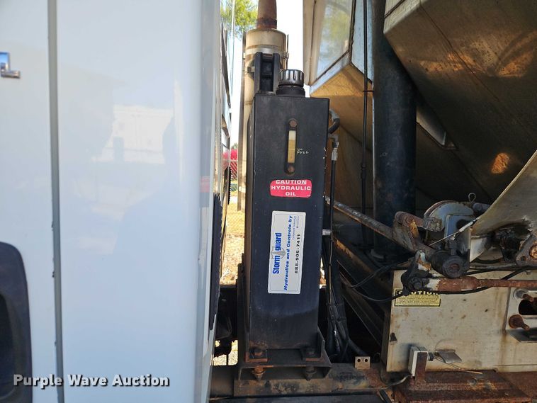 image for item EO4807 2006 International 7400 dump truck