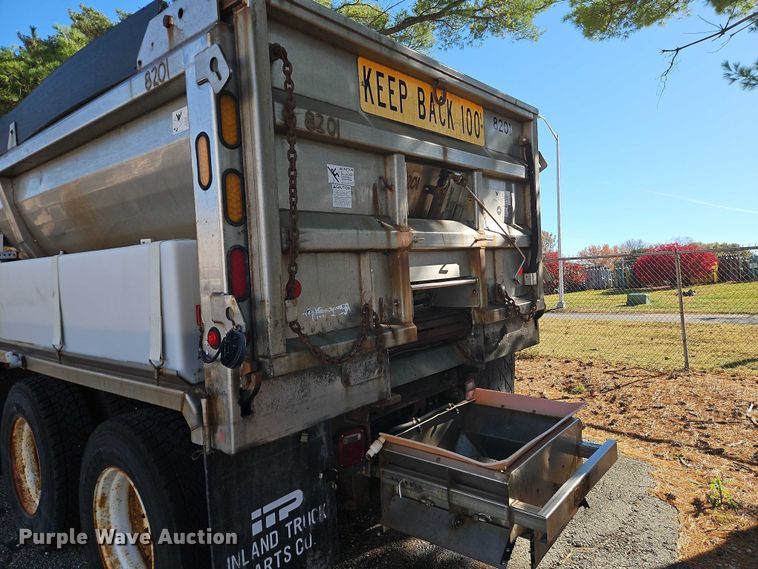 image for item EO4807 2006 International 7400 dump truck