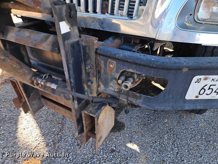 image for item EO4807 2006 International 7400 dump truck