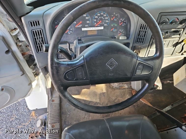 image for item EO4807 2006 International 7400 dump truck