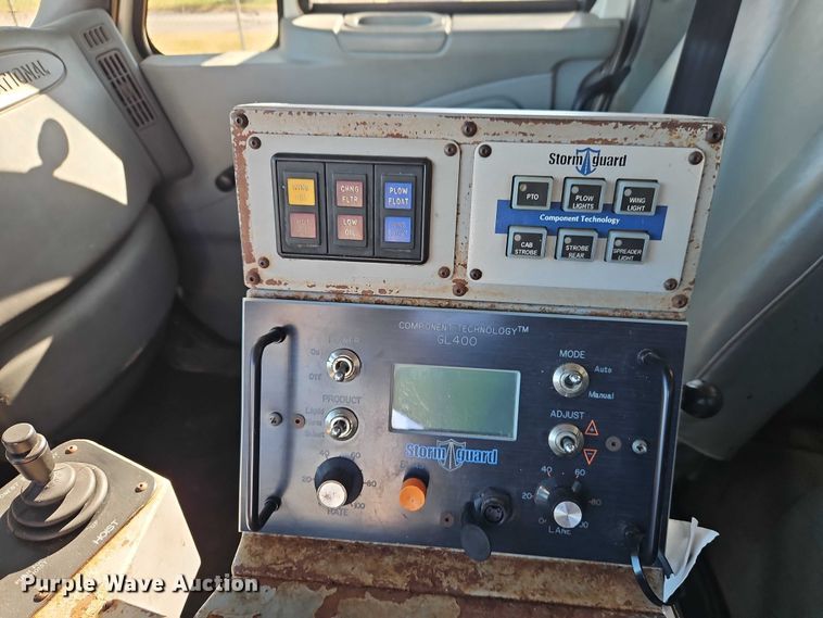 image for item EO4807 2006 International 7400 dump truck