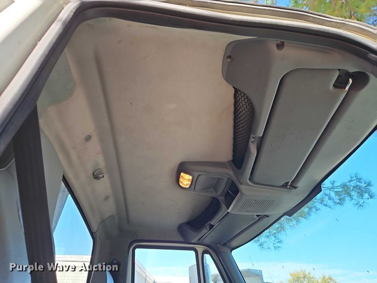 image for item EO4807 2006 International 7400 dump truck