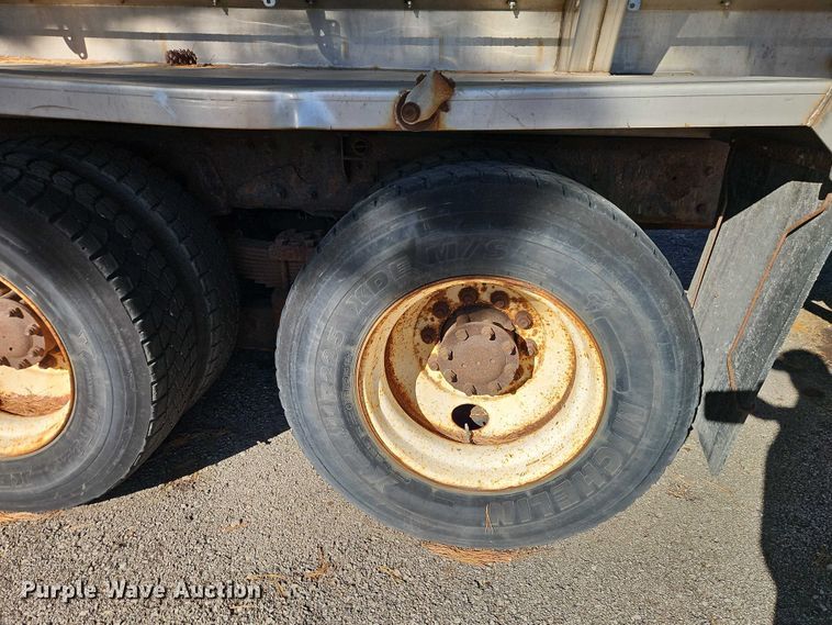 image for item EO4807 2006 International 7400 dump truck