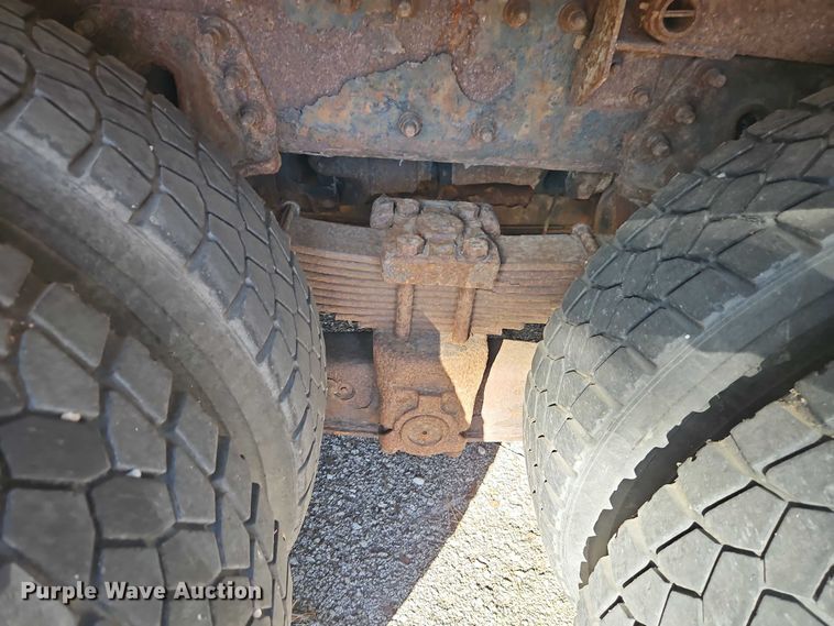 image for item EO4807 2006 International 7400 dump truck