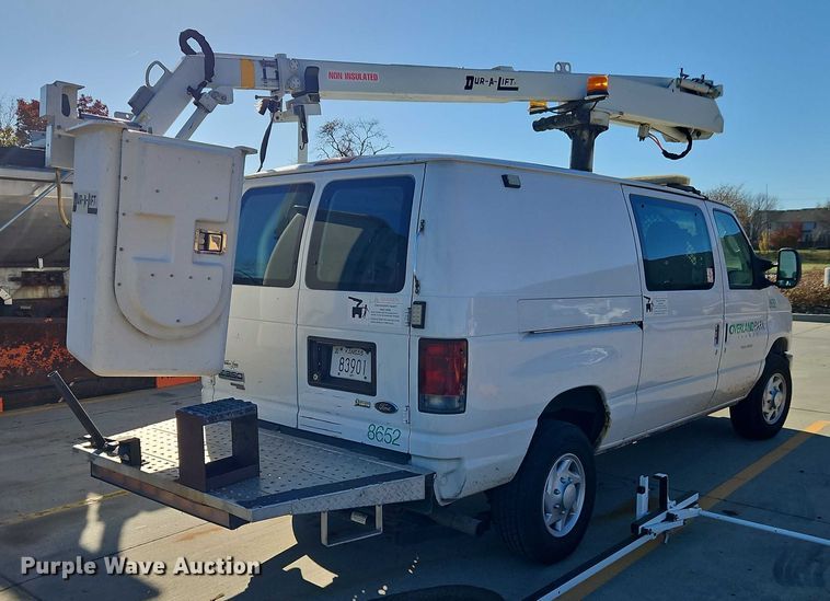 image for item EO4808 2012 Ford E350 Super Duty van with bucket lift