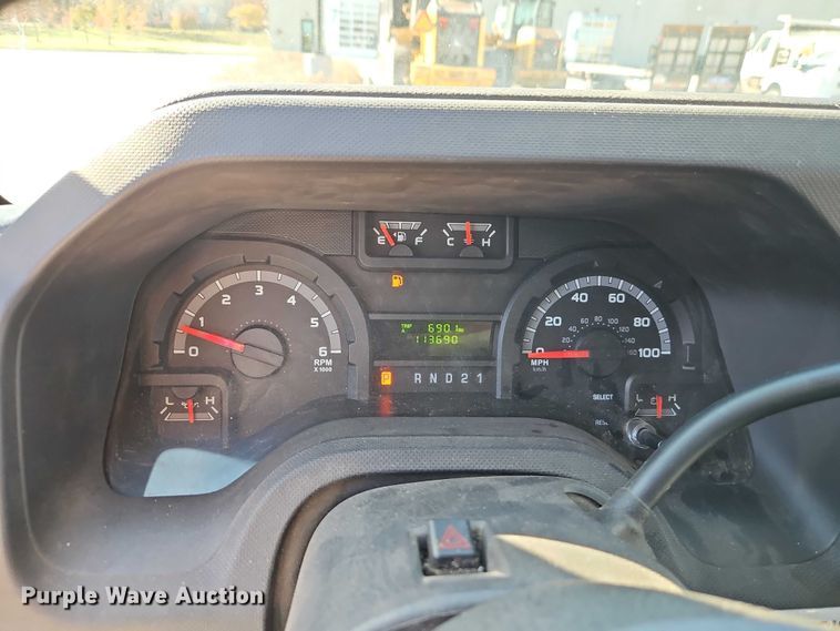 image for item EO4808 2012 Ford E350 Super Duty van with bucket lift