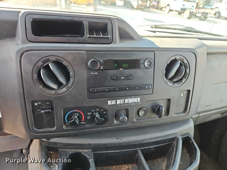 image for item EO4808 2012 Ford E350 Super Duty van with bucket lift