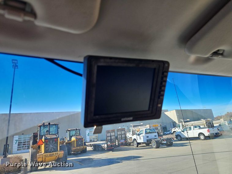 image for item EO4808 2012 Ford E350 Super Duty van with bucket lift