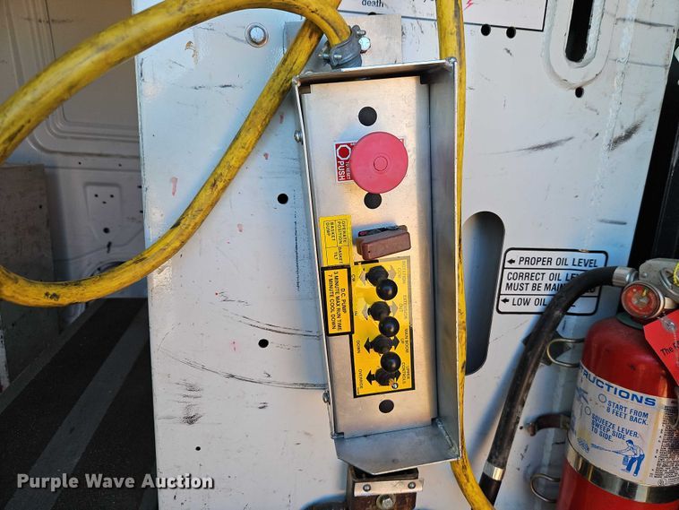 image for item EO4808 2012 Ford E350 Super Duty van with bucket lift