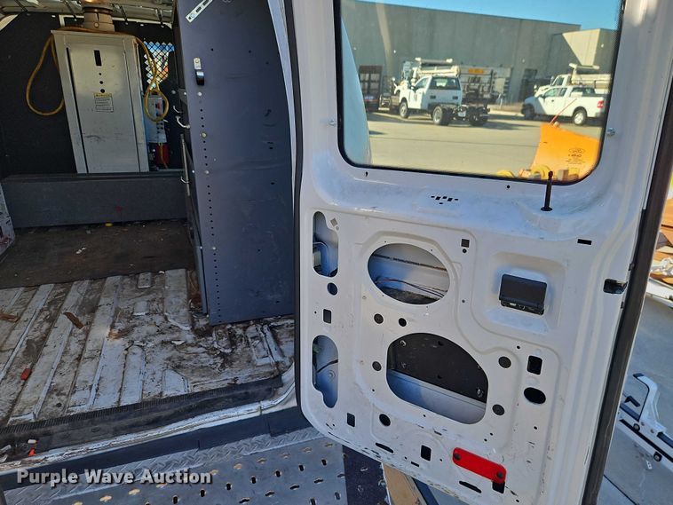 image for item EO4808 2012 Ford E350 Super Duty van with bucket lift