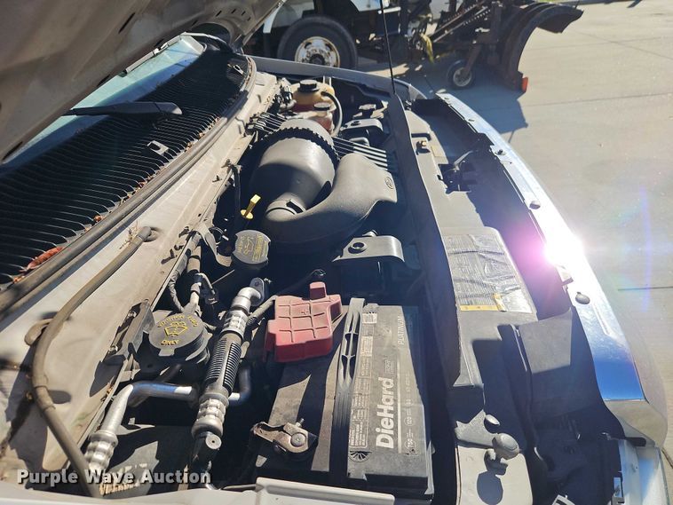 image for item EO4808 2012 Ford E350 Super Duty van with bucket lift