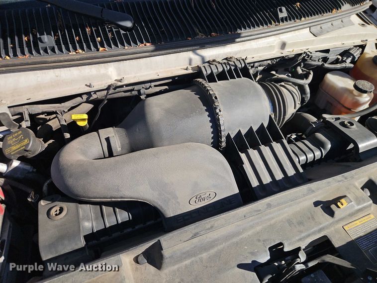 image for item EO4808 2012 Ford E350 Super Duty van with bucket lift