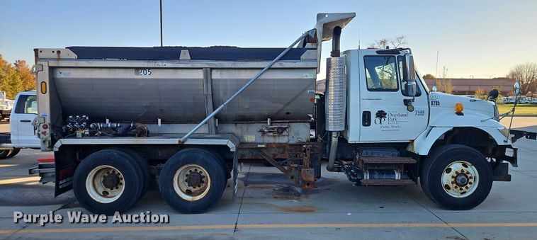 image for item EO4809 2007 International 7400 dump truck