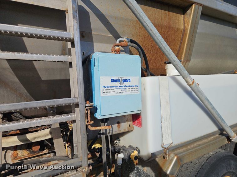 image for item EO4809 2007 International 7400 dump truck