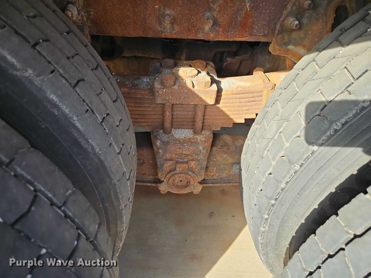 image for item EO4809 2007 International 7400 dump truck