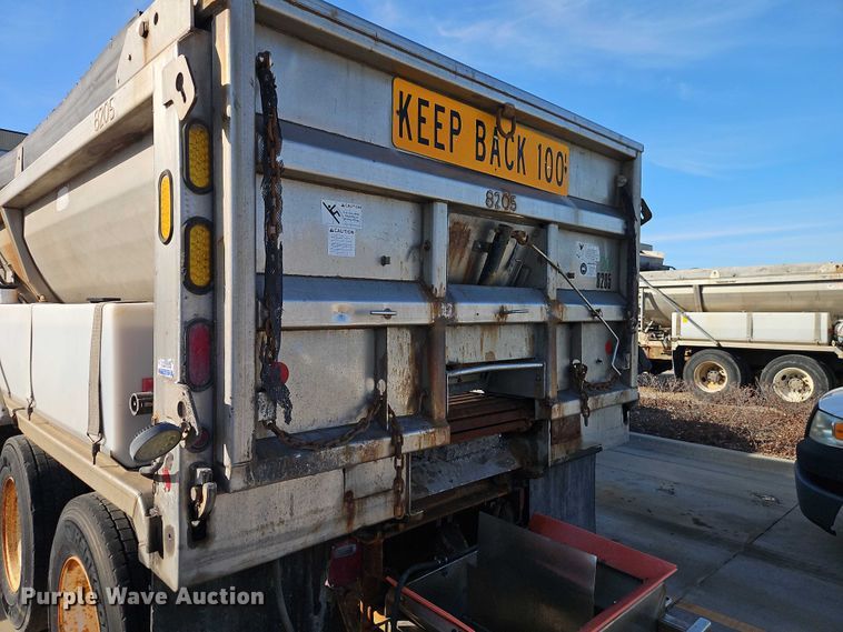 image for item EO4809 2007 International 7400 dump truck