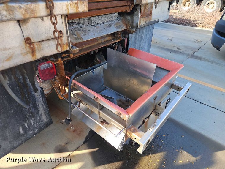 image for item EO4809 2007 International 7400 dump truck