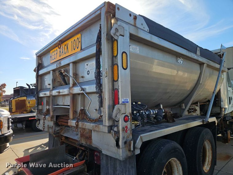 image for item EO4809 2007 International 7400 dump truck