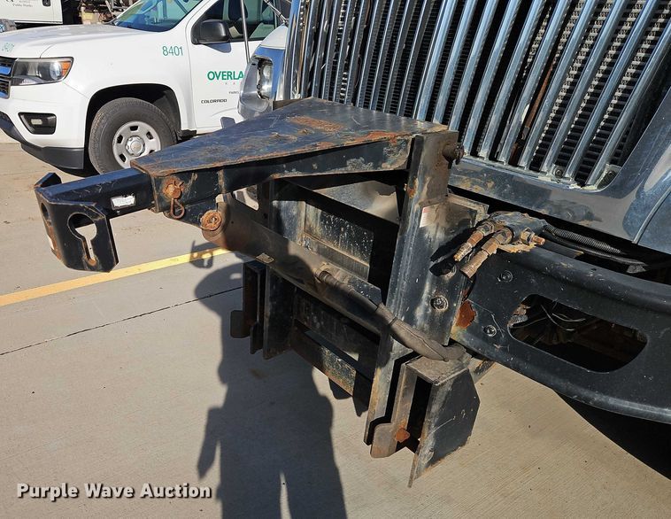 image for item EO4809 2007 International 7400 dump truck