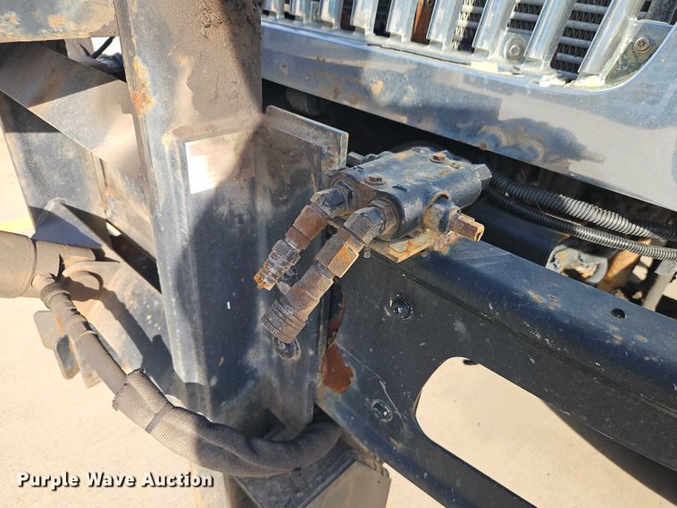 image for item EO4809 2007 International 7400 dump truck