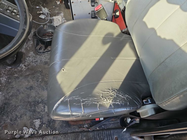 image for item EO4809 2007 International 7400 dump truck