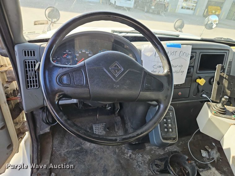 image for item EO4809 2007 International 7400 dump truck