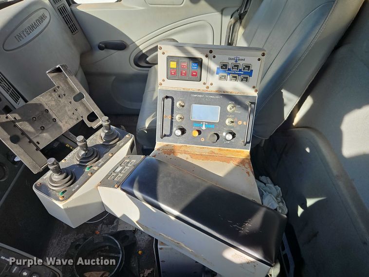 image for item EO4809 2007 International 7400 dump truck