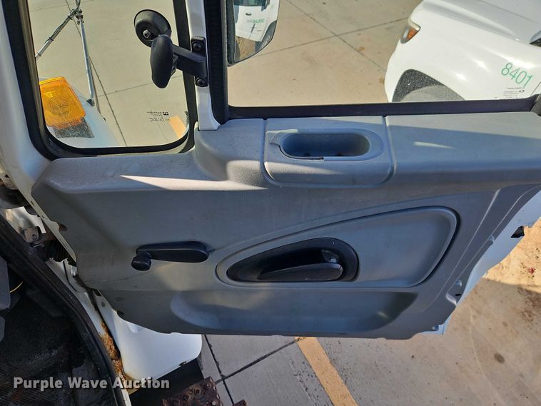 image for item EO4809 2007 International 7400 dump truck