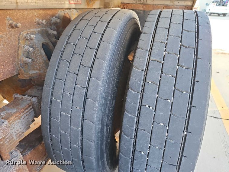 image for item EO4809 2007 International 7400 dump truck