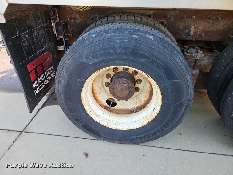 image for item EO4809 2007 International 7400 dump truck