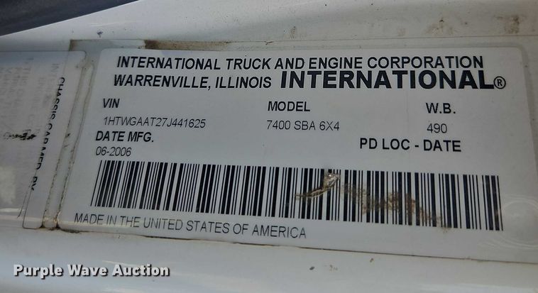 image for item EO4809 2007 International 7400 dump truck