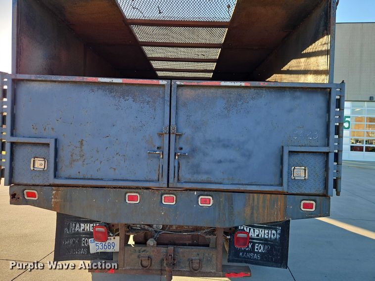 image for item EO4810 2000 Ford F450 Super Duty dump truck