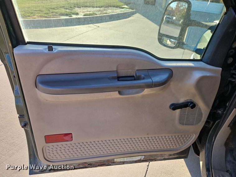 image for item EO4810 2000 Ford F450 Super Duty dump truck