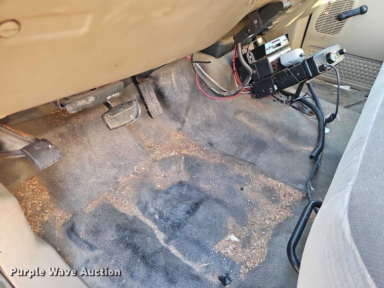 image for item EO4810 2000 Ford F450 Super Duty dump truck