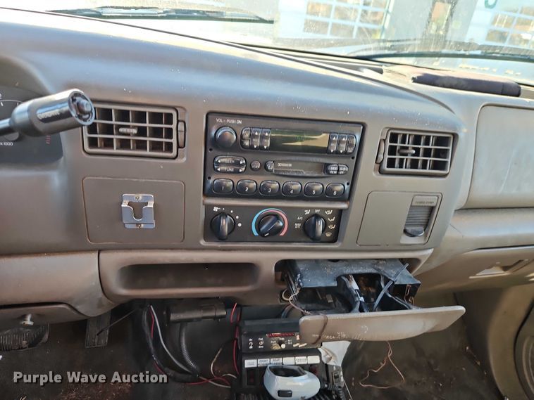 image for item EO4810 2000 Ford F450 Super Duty dump truck