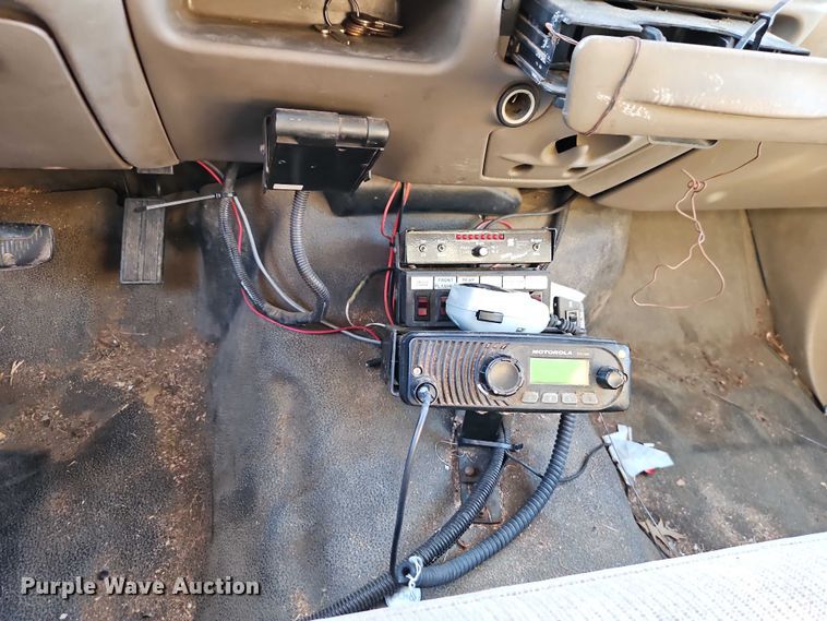 image for item EO4810 2000 Ford F450 Super Duty dump truck