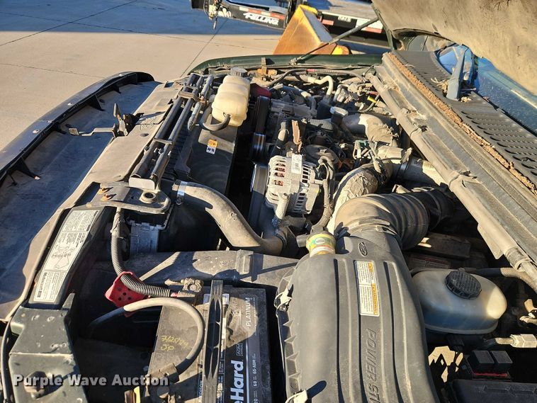 image for item EO4810 2000 Ford F450 Super Duty dump truck