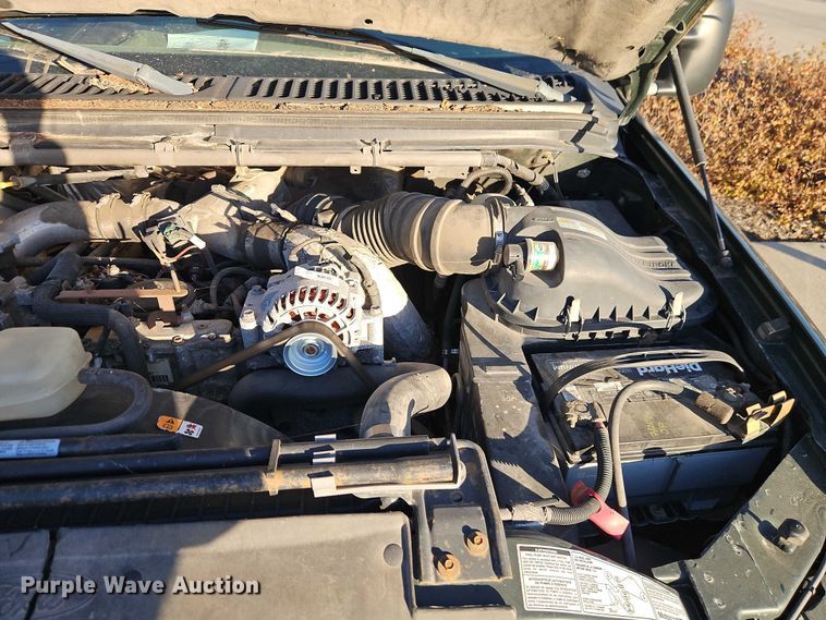 image for item EO4810 2000 Ford F450 Super Duty dump truck