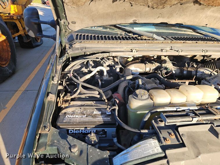 image for item EO4810 2000 Ford F450 Super Duty dump truck