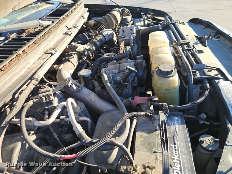 image for item EO4810 2000 Ford F450 Super Duty dump truck