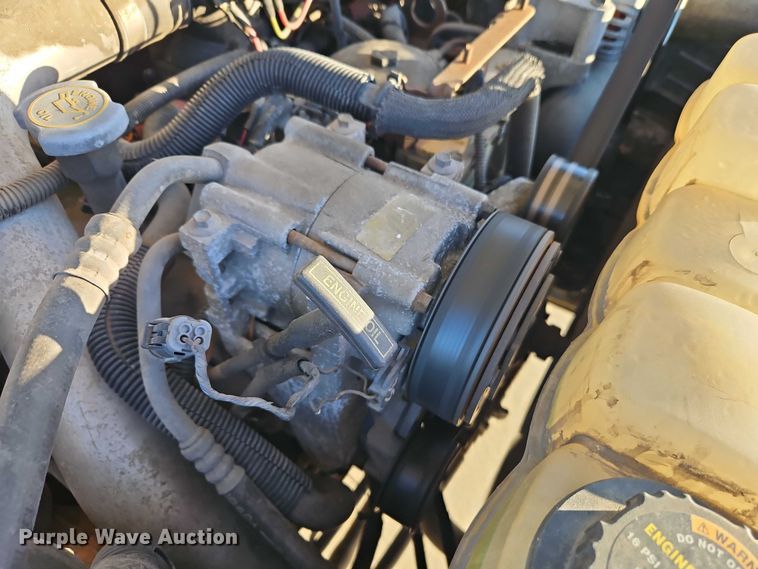 image for item EO4810 2000 Ford F450 Super Duty dump truck