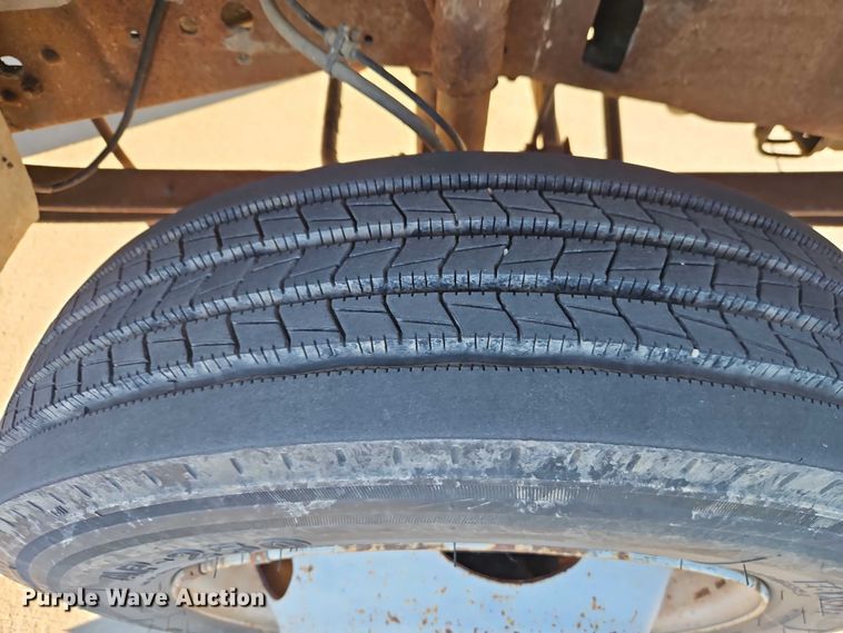 image for item EO4810 2000 Ford F450 Super Duty dump truck