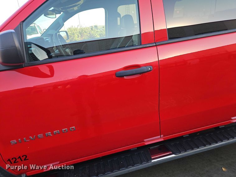 image for item EO4817 2016 Chevrolet Silverado 1500 Crew Cab pickup truck