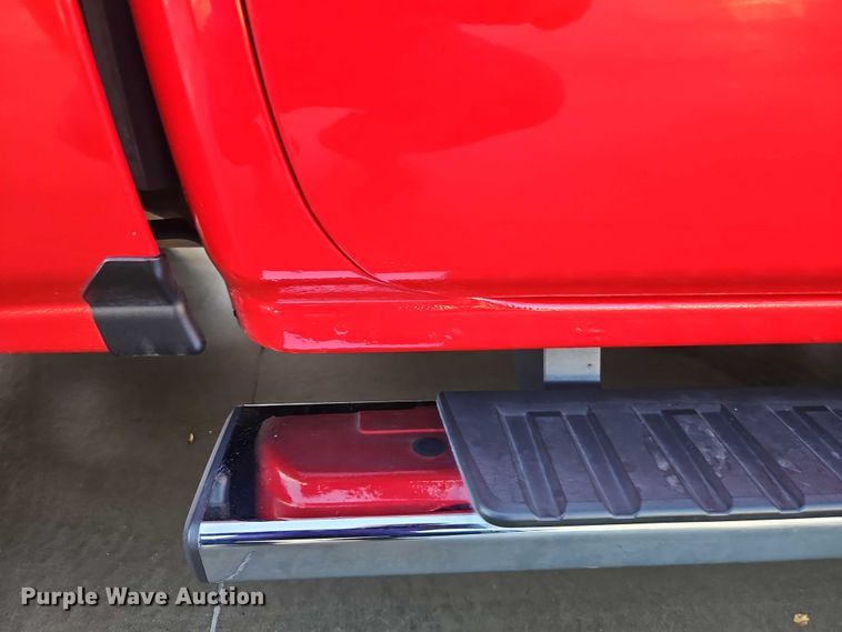 image for item EO4817 2016 Chevrolet Silverado 1500 Crew Cab pickup truck