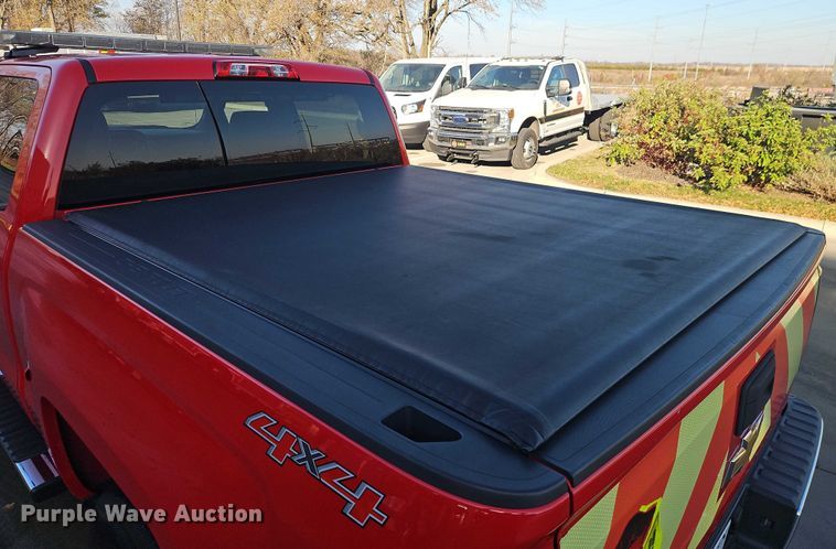 image for item EO4817 2016 Chevrolet Silverado 1500 Crew Cab pickup truck